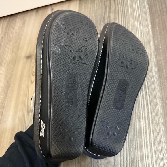 Alegria by PJ Lite Slingback Leather Sandal - Picture 4 of 4